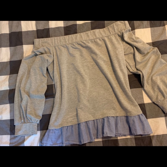 Off the shoulder blouse - Picture 1 of 3